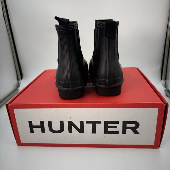 Hunter Women's Original Short Boot Chelsea Black US 7 Waterproof, Rain Boot New - Picture 3 of 11
